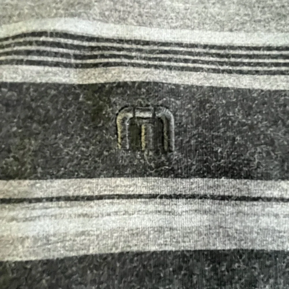 Travis Mathew Quarter Zip‎ Pullover Mens Size Medium Gray Striped Golf Sweater